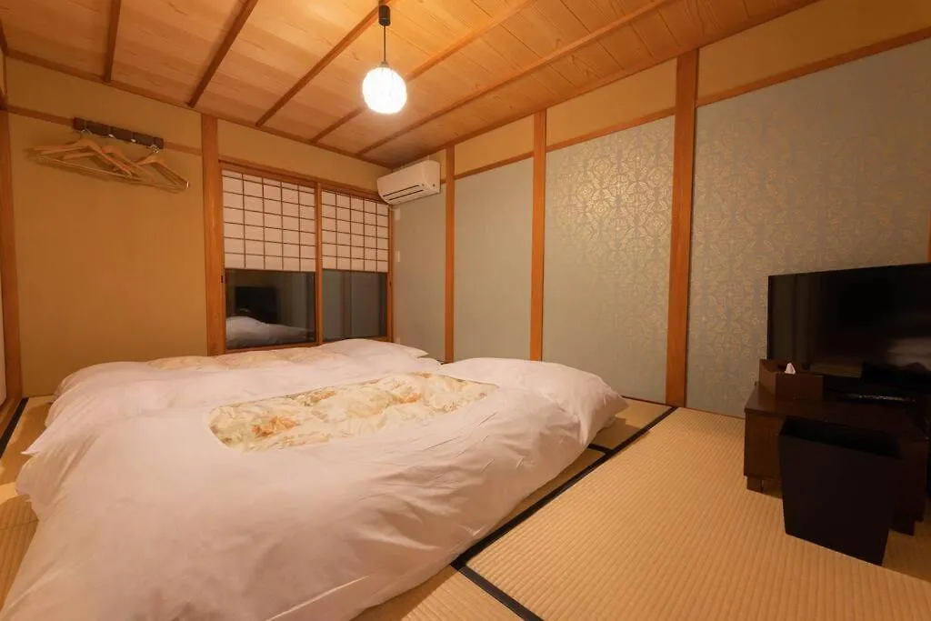 祇園せいじ庵。お風呂が素敵な貸切京町家。Netflix見放題。 Villa Kyoto 0*,