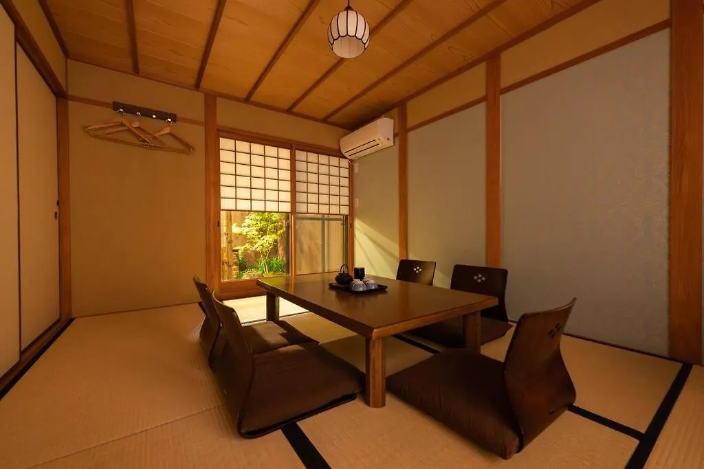 祇園せいじ庵。お風呂が素敵な貸切京町家。Netflix見放題。 Villa Kyoto